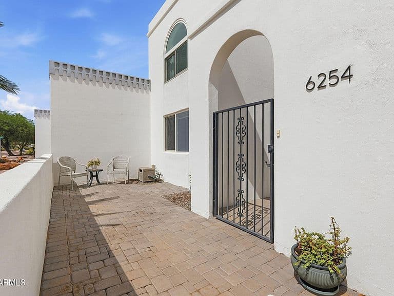 6254 E CATALINA Drive photo 3