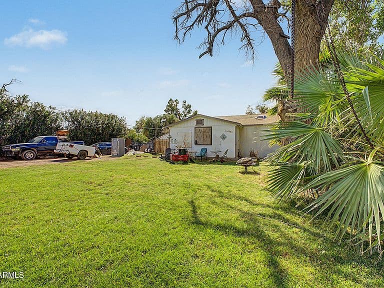 36 S 64TH Avenue photo 3