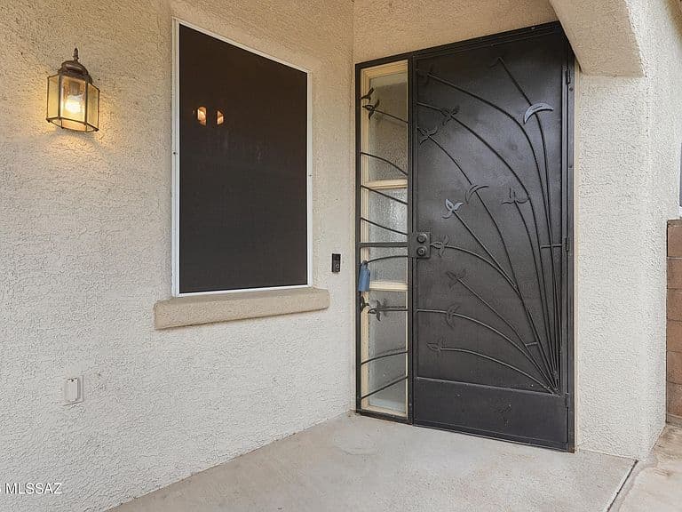 253 N Desert Park Pl photo 2