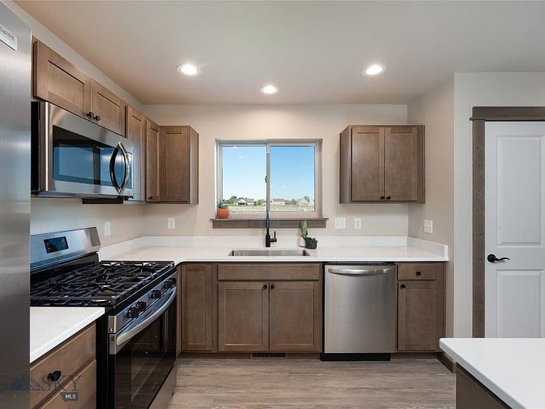 53 Canvasback Ave photo 4