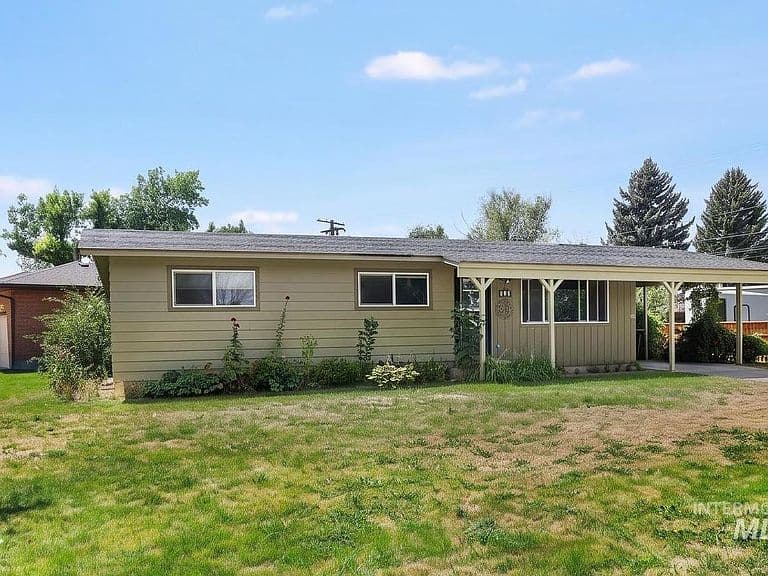 321 Dennis Dr photo 1