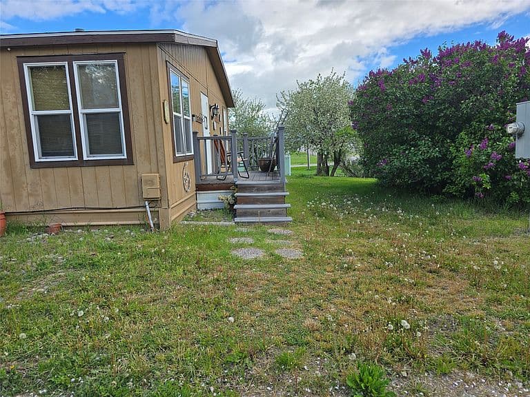 1320 Willow Glen Dr photo 3