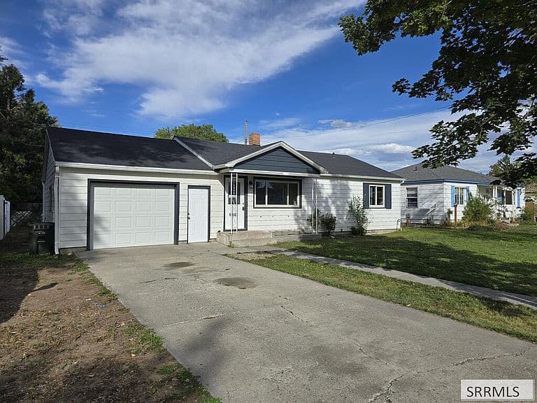 255 Clifford St photo 2