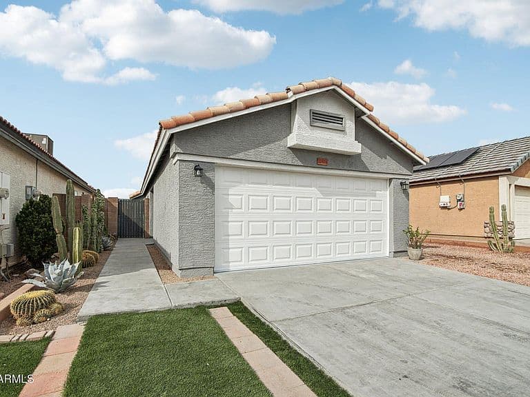 21424 N 30th Ave photo 3