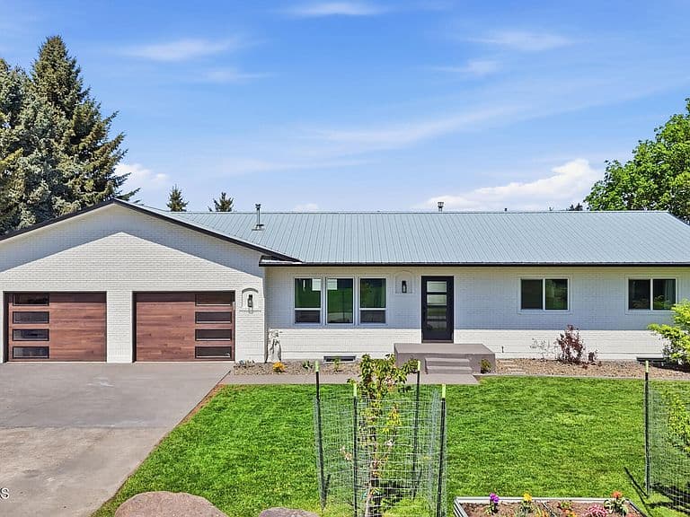 1525 W Miles Ave photo 1