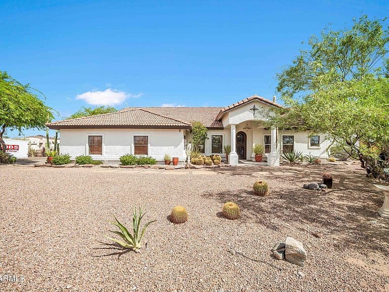 258 W YEARLING Road photo 1