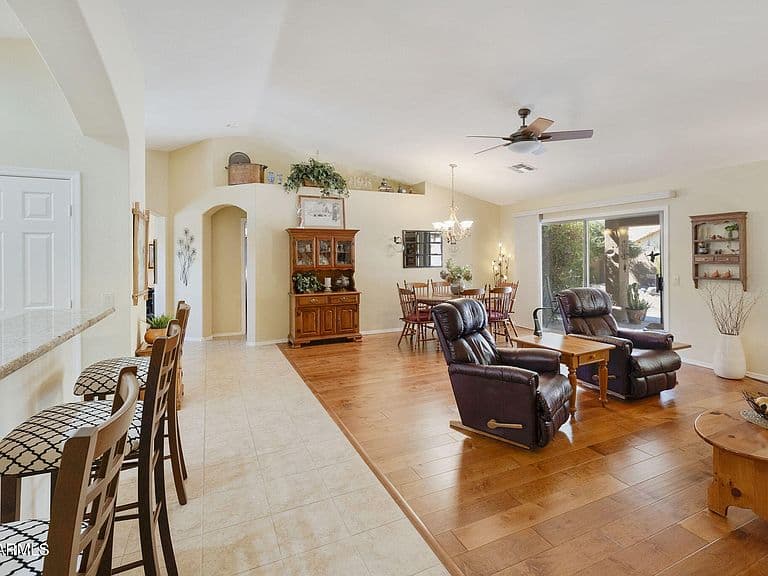 9853 E CRYSTAL Drive photo 5