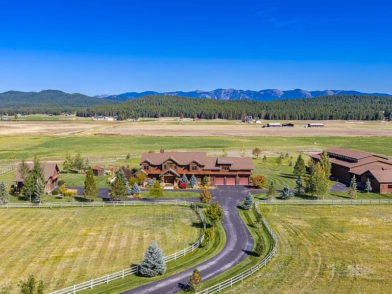 1729 Spring Prairie Ranch Rd photo 1