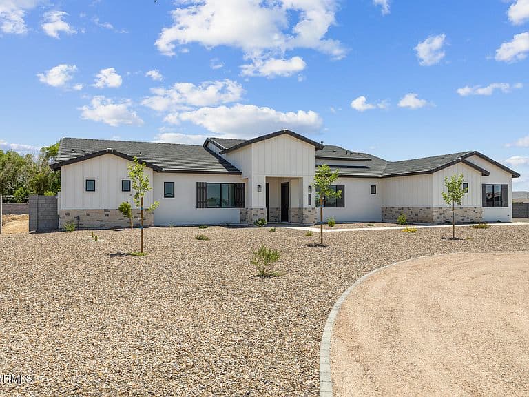 27319 N Bryce Street photo 3