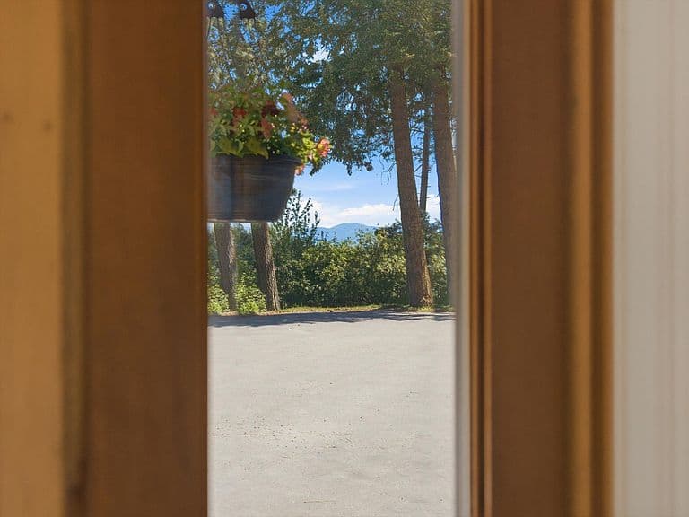 12505 Flora Dr photo 5