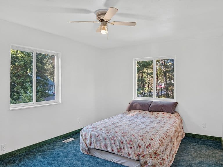 131 Hummingbird Ln photo 5