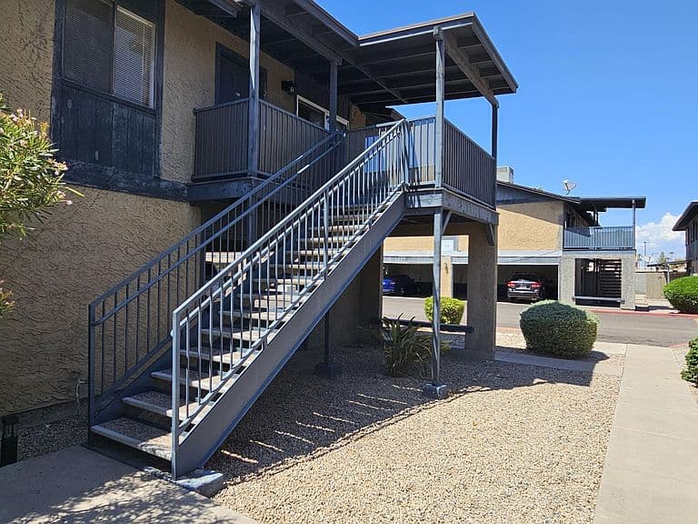 286 W PALOMINO Drive #120 photo 3