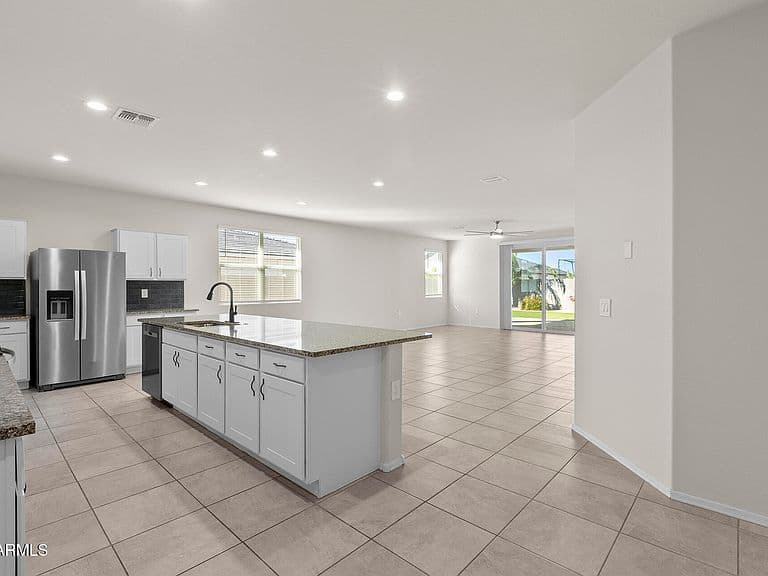 36164 W SAN SISTO Avenue photo 4