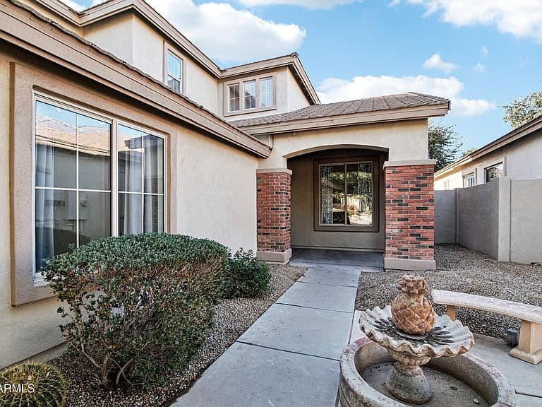 563 E KRISTA Way photo 3
