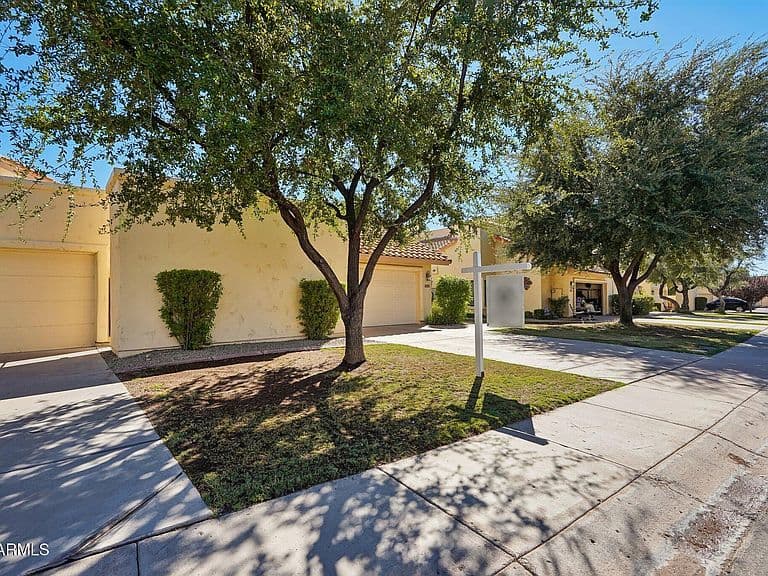13255 N 96TH Place photo 3