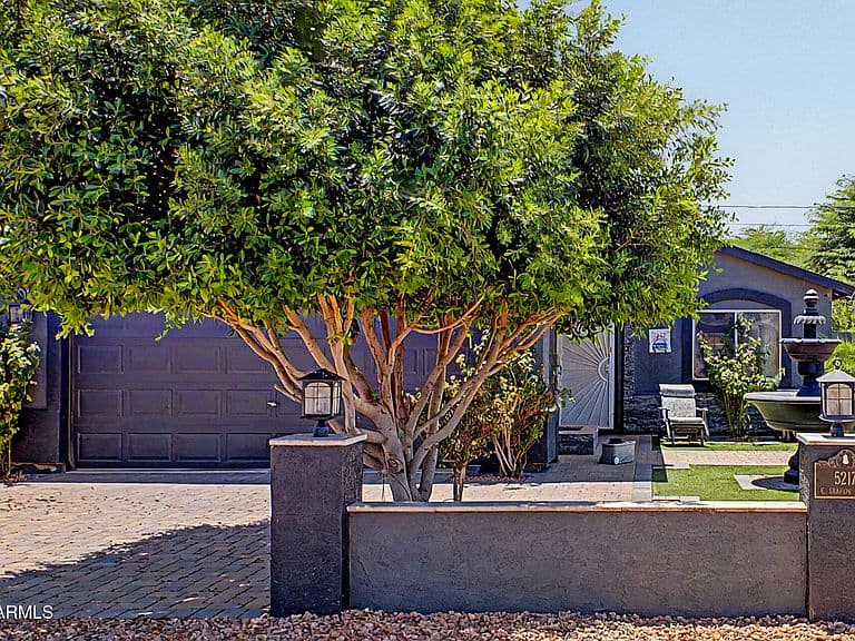 5217 E SHADOW Lane photo 3