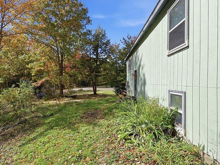 391 Birchwood Drive photo 3