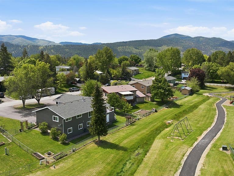 8540 Mourning Dove Dr photo 4