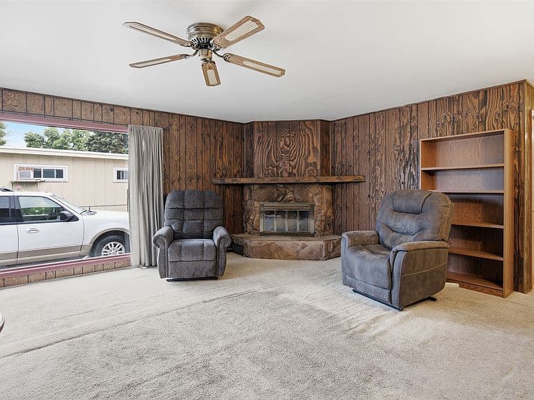 3503 Paxson St photo 3