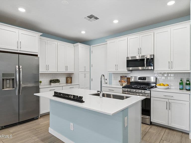 4077 S SABRINA Drive #12 photo 1
