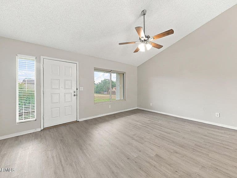 1350 E TONTO Lane photo 4