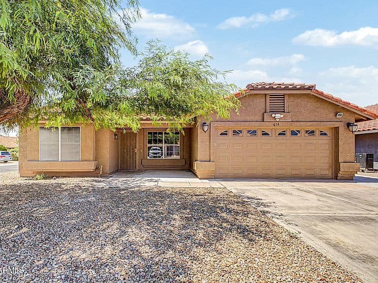 614 N REDROCK Street photo 2