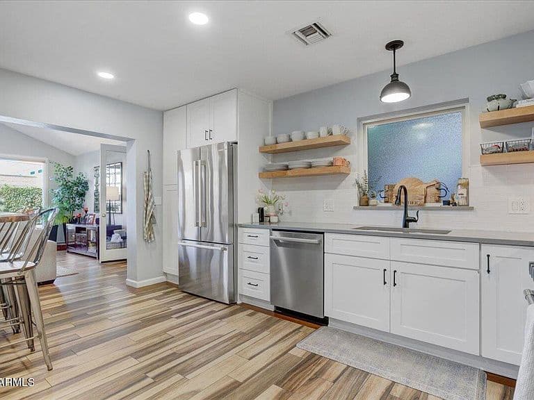 6624 N 2nd Ave photo 4