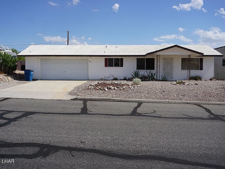 3340 Thunderhead Dr photo 1