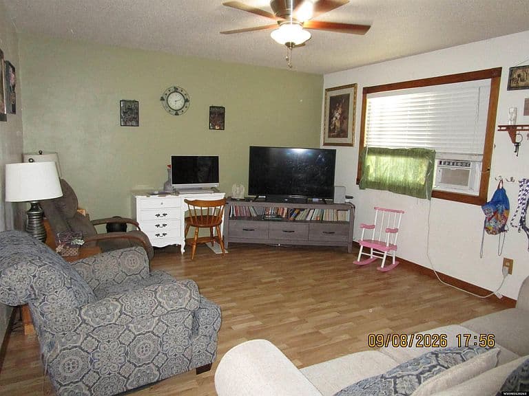 1800 Iowa Cir photo 3