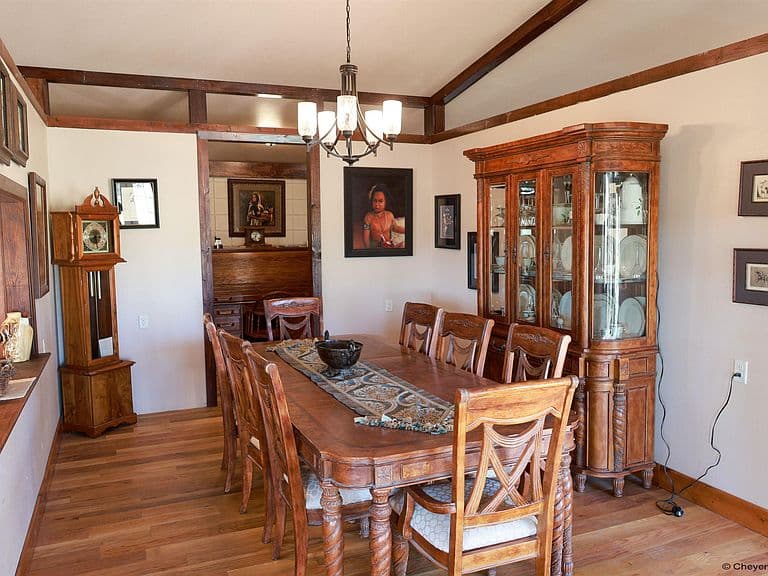 1216 Cole Rd photo 5