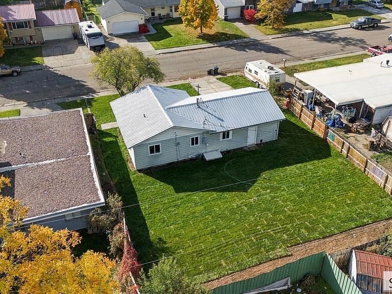 2193 Meadow St photo 5