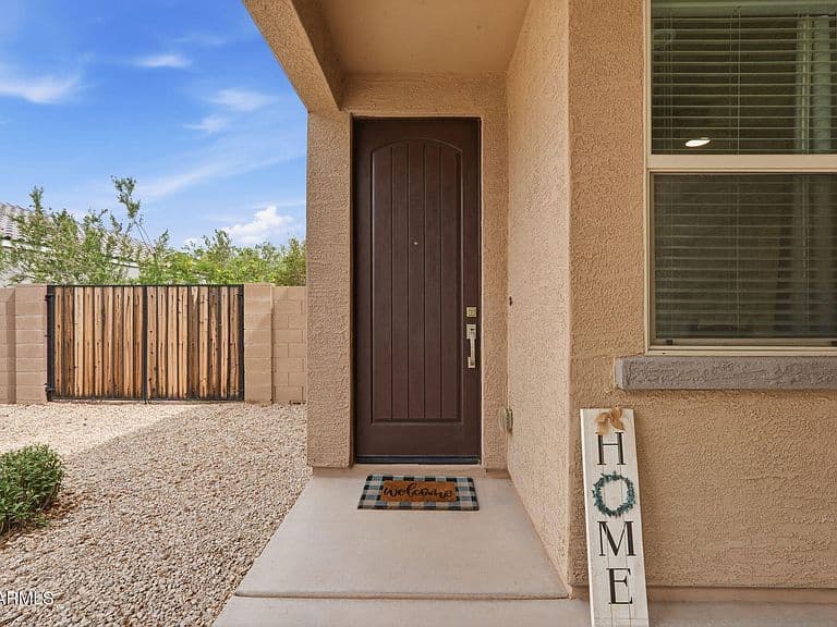 2618 E ALVARO Trail photo 3