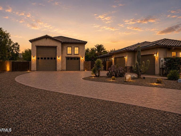 7662 W ARTEMISA Avenue photo 3