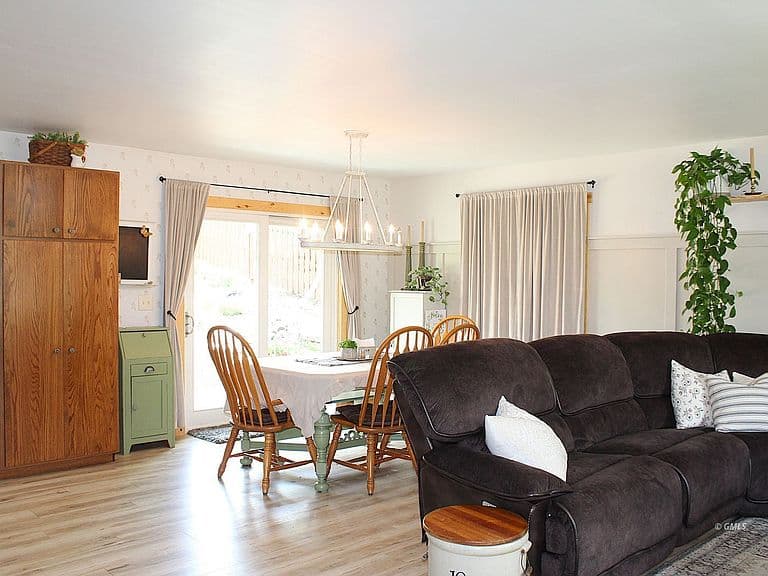 205 Little St photo 3