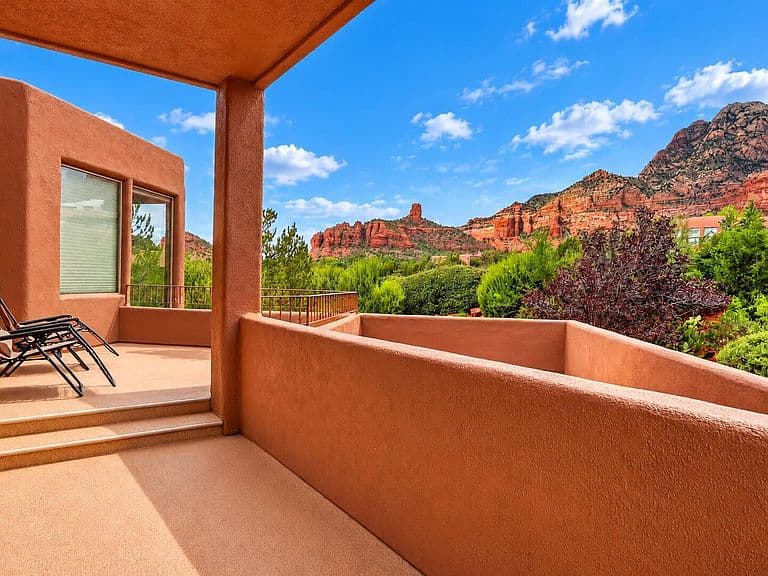 30 CLIFF VIEW Court photo 2
