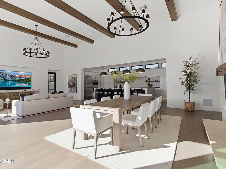 8900 E Sands Dr photo 3