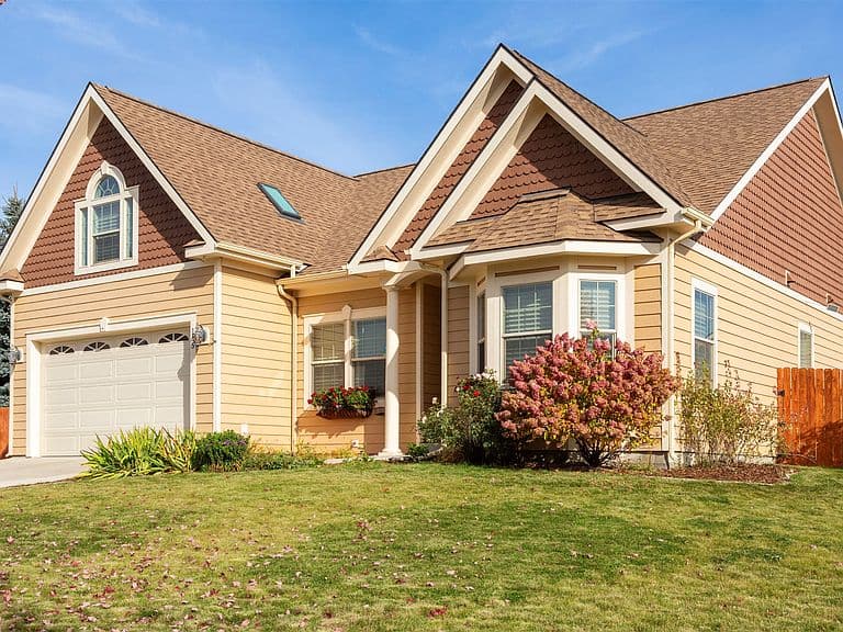 155 Kara Dr photo 2