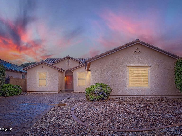 906 W DESERT HOLLOW Drive photo 3