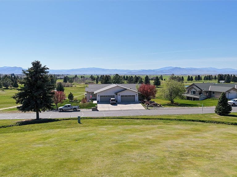 4126 Fox Ridge Dr photo 2