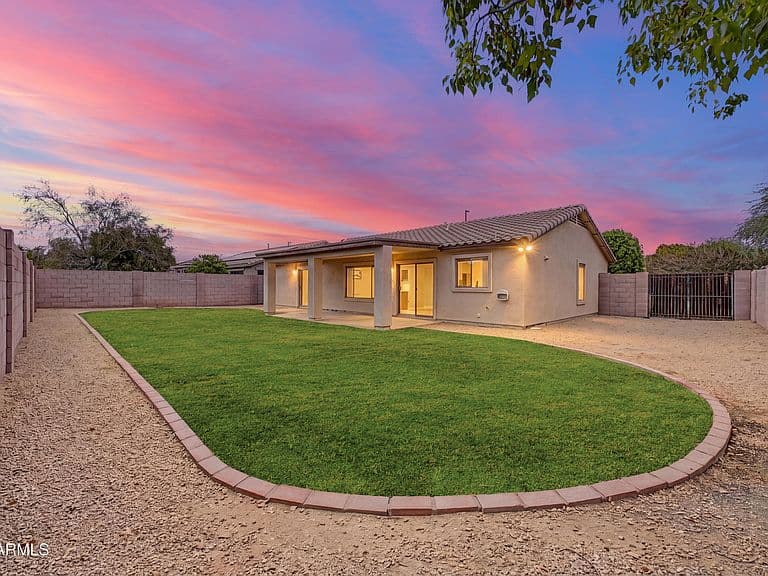 2511 E TOLEDO Court photo 4