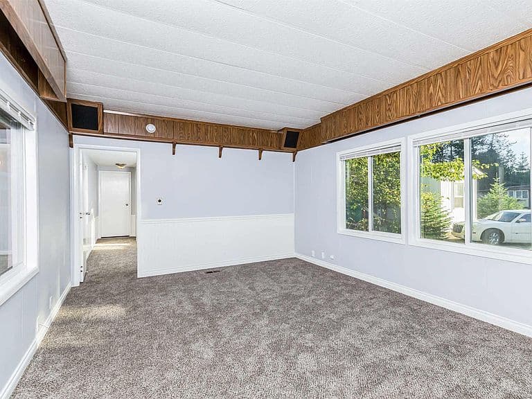 468800 Highway 95 Space 15 photo 4