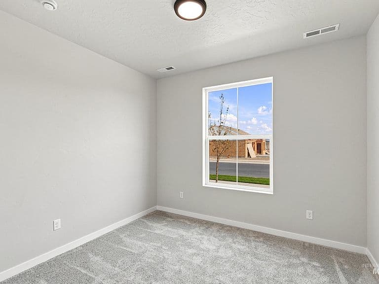 16869 Grain Bin Way photo 4