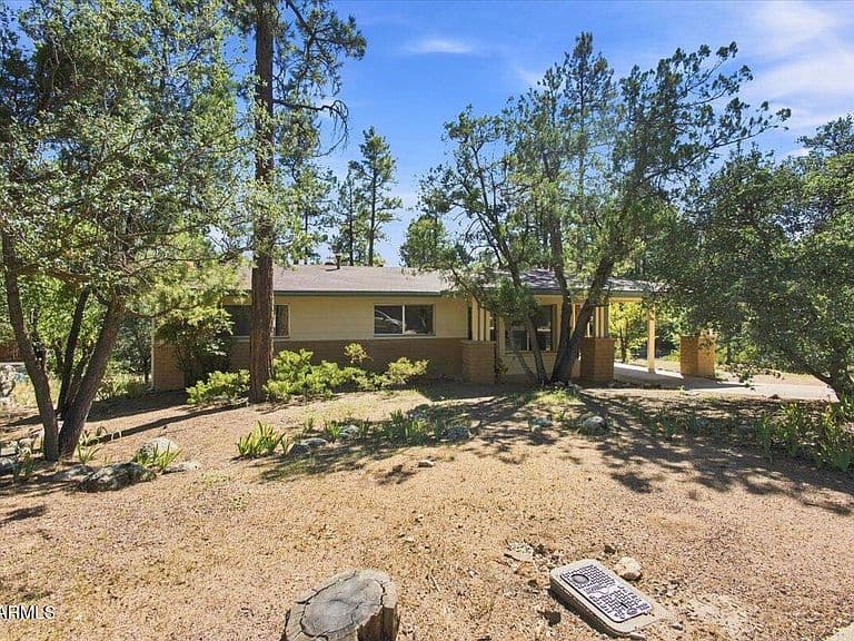1841 Forest Meadows Drive photo 2