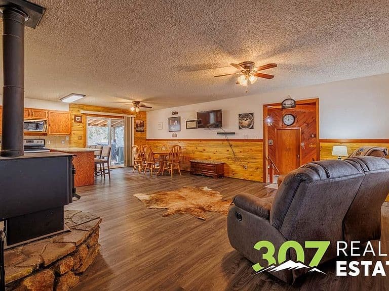 944 Saddle Ct photo 5