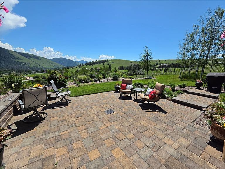 3839 Duncan Dr photo 3