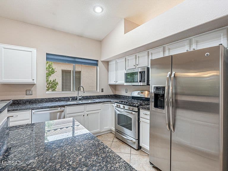 7767 E Windriver Dr photo 4