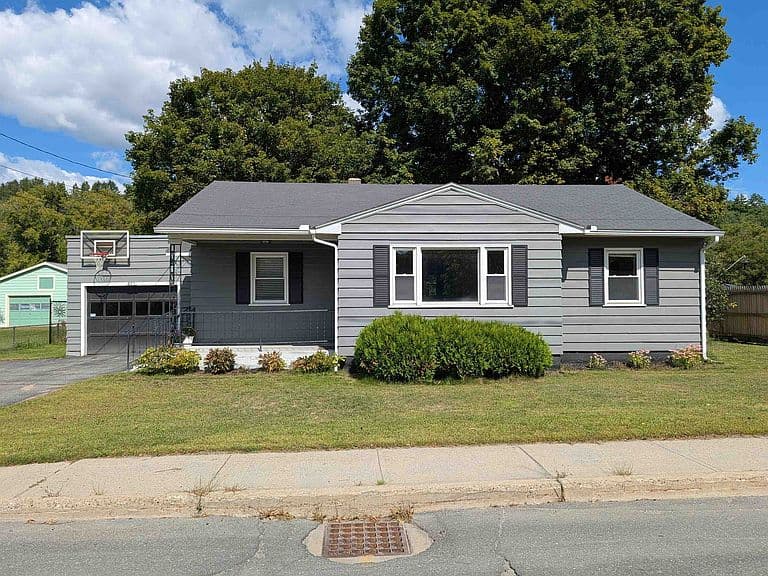 411 Concord Avenue photo 1