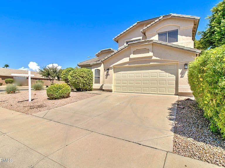 19911 N 63RD Drive photo 3