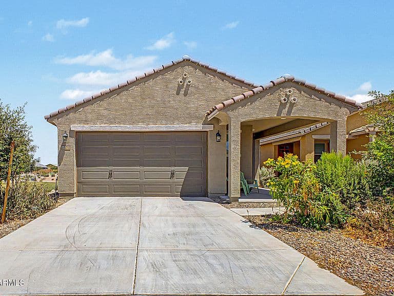 40010 W CAHILL Drive photo 1