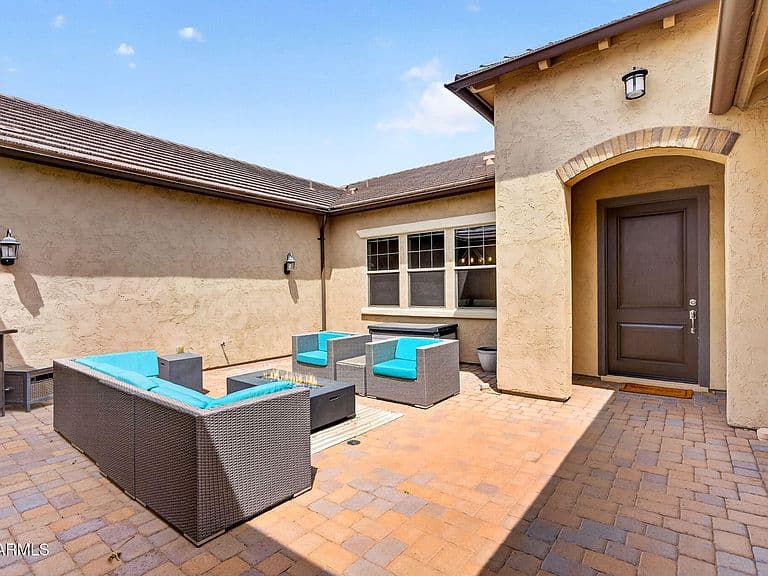 3530 E AQUARIUS Place photo 4